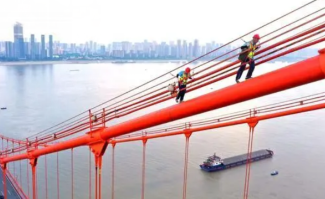 鹦鹉桥长江大桥的检修